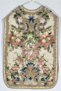 Casulla, decorada con flores, francesa, finales del siglo XVII